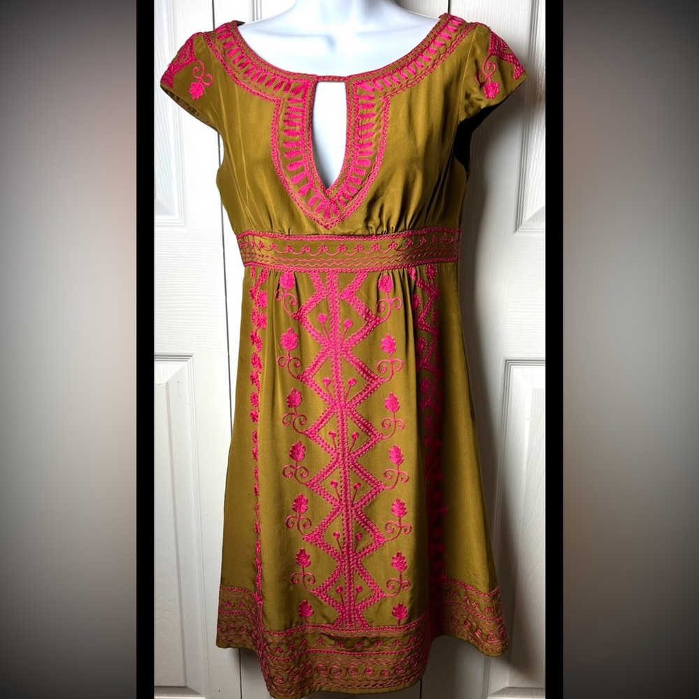 NANETTE LEPORE Dress Embroidered 100% Silk Green Pink Empire Cap Sleeves Sz 0 - Picture 2 of 9